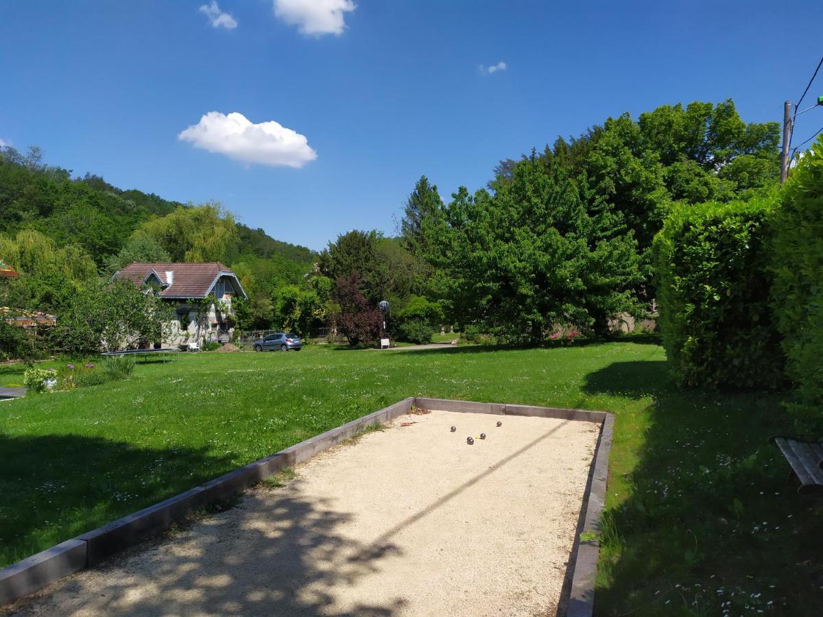 Bed and Breakfast La Fee Des Eaux Vernaison Экстерьер фото