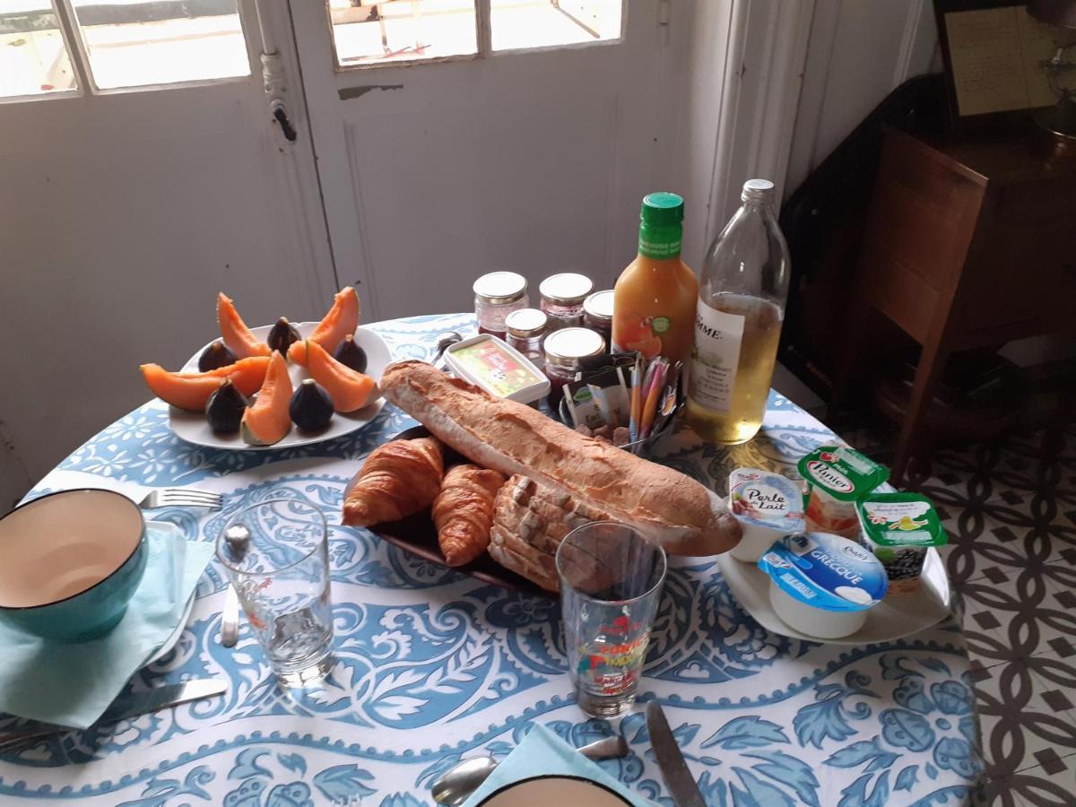 Bed and Breakfast La Fee Des Eaux Vernaison Экстерьер фото